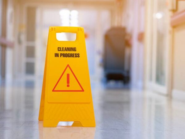4 Ways Commercial Cleaning Services Boost Employee Morale 